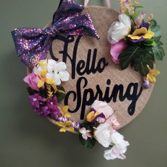 Hello Spring Door Hanger Sign - Picture 2 of 2